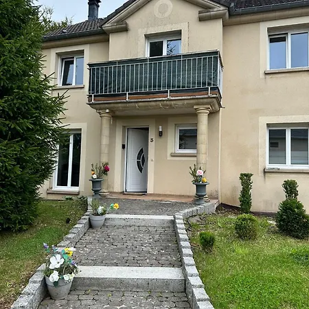 Zen House - Hiking - Shopping - Vianden & Clervaux Castles