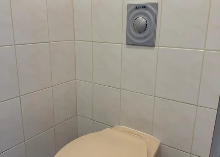 Spacious House In Clervaux - 5 Bedrooms -10 Guests * Marnach